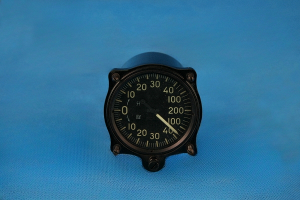 MB000225.jpg
