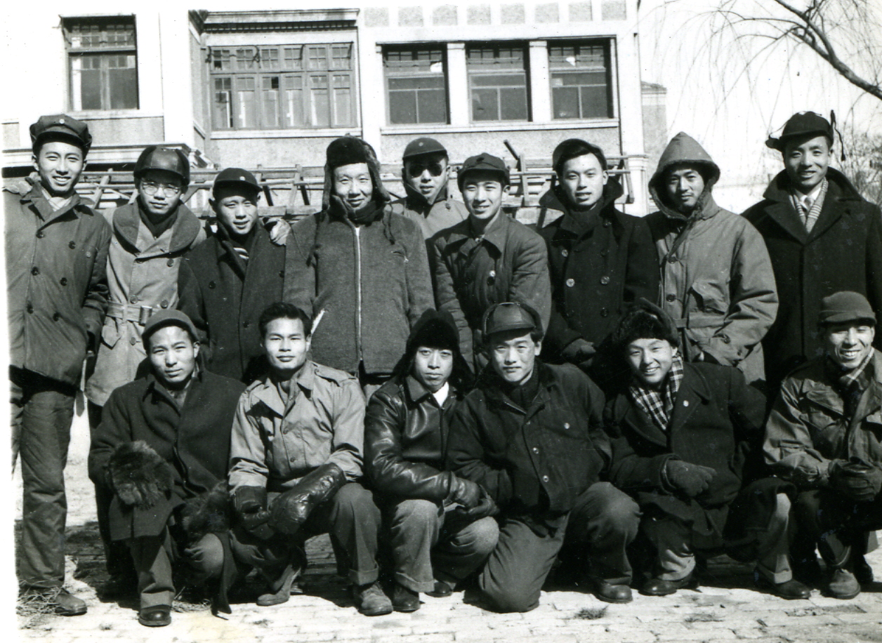 MB001740  1949年冬起义回来后胡祖锡等在天津合影.jpg