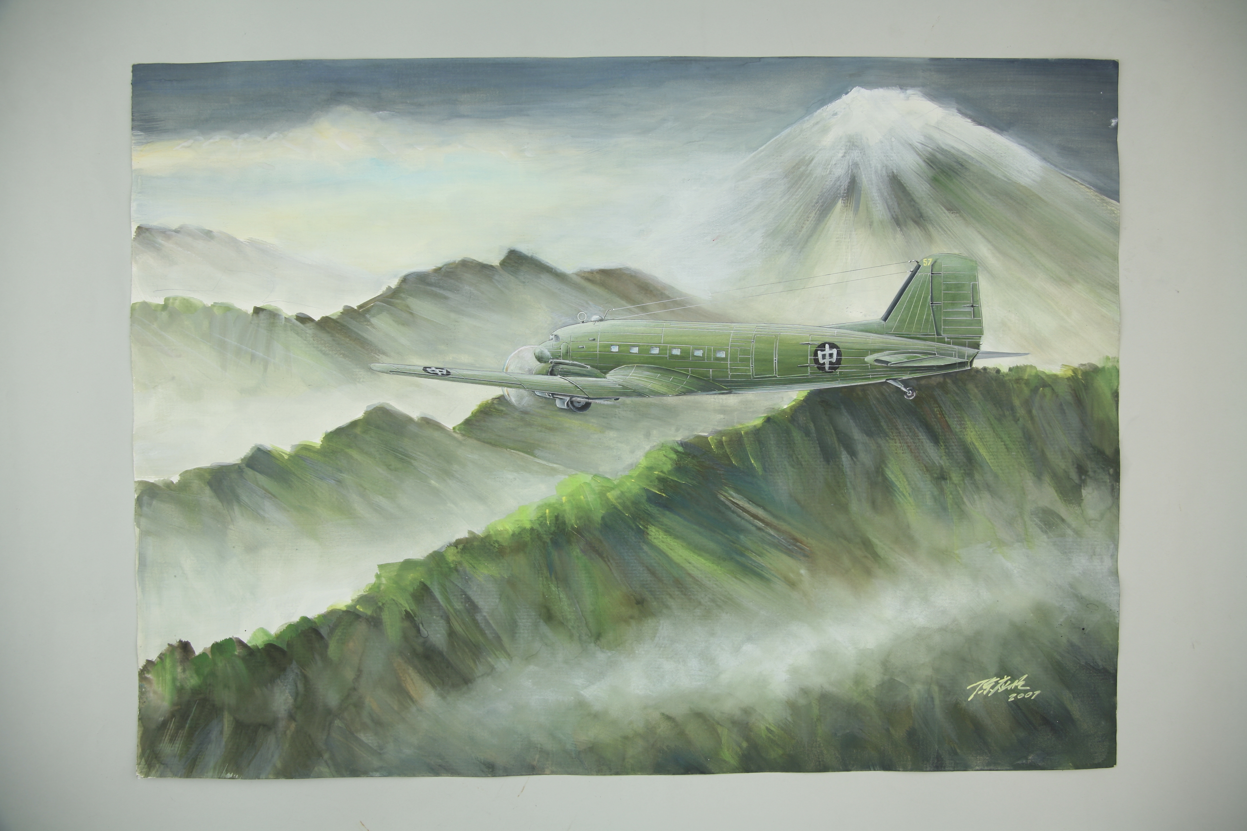 MB002429-2007年陈应明绘制的水粉航空画“中国航空公司参加“驼峰空运”飞行的飞机飞行于山巅上空”.jpg