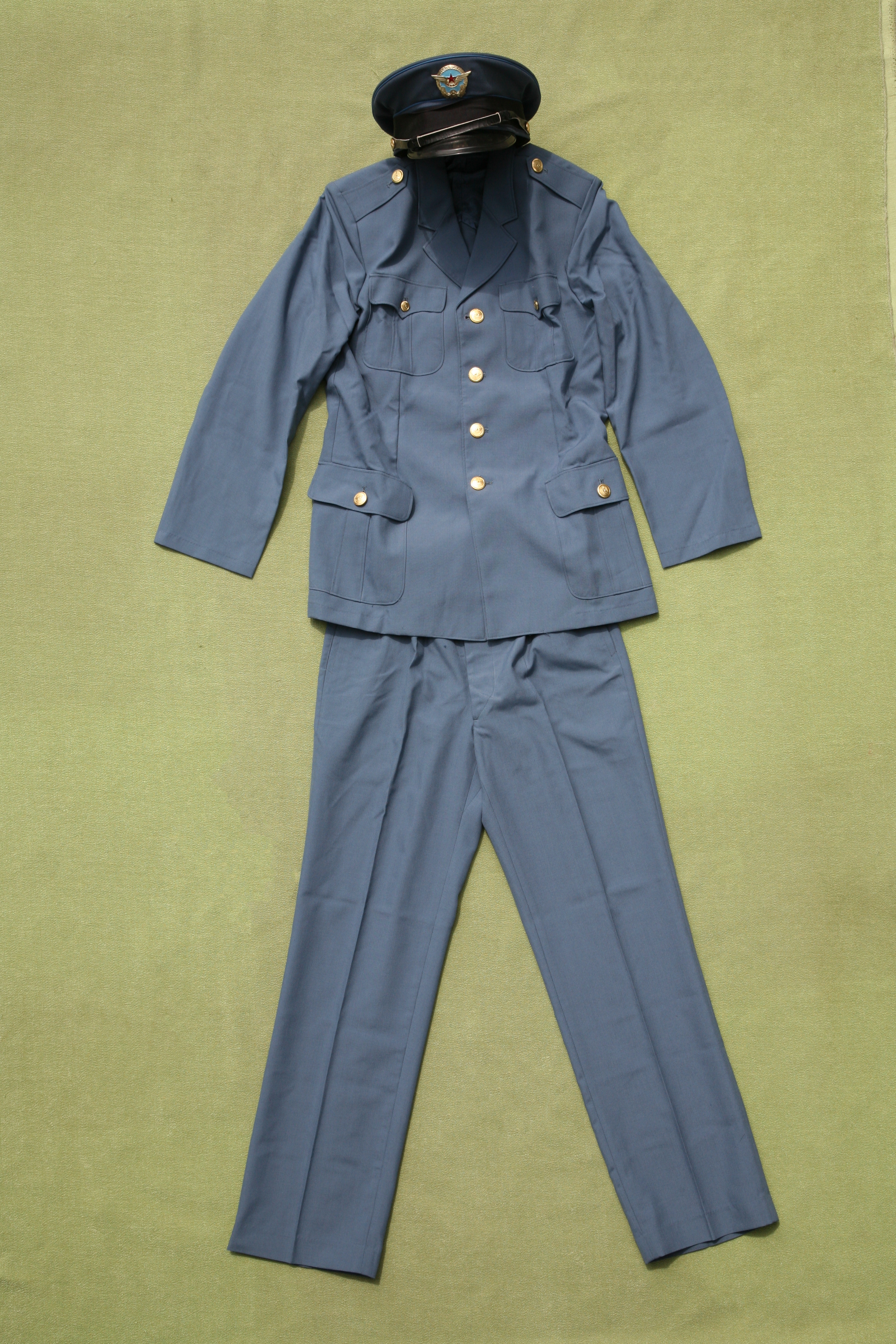 MB002775-20世纪80年代民航制服.jpg